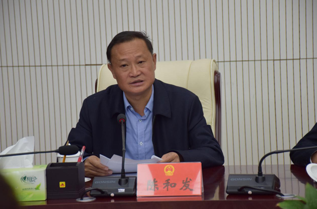 监督工作 视察调研  座谈会上,陈和发就异地新建县人民医院等重点项目